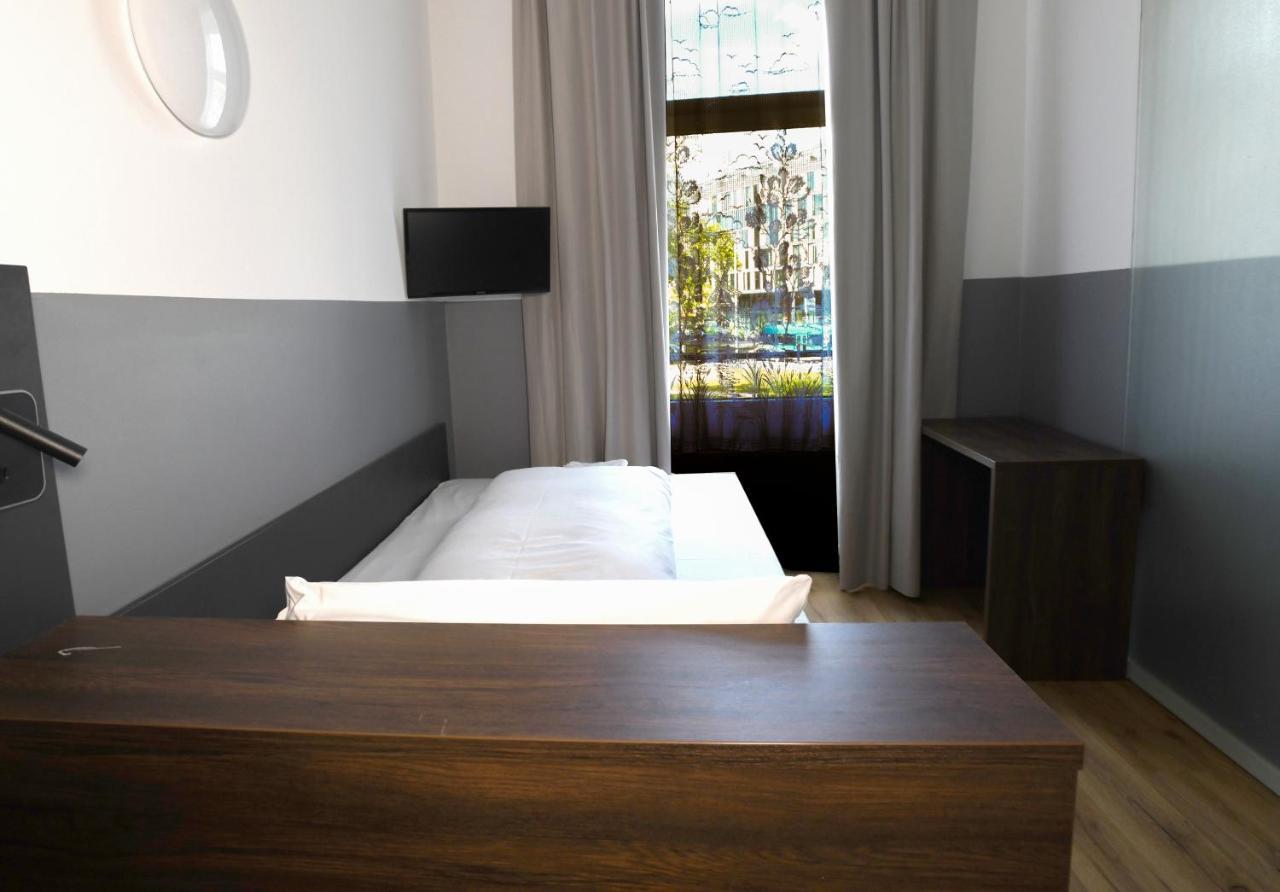 Hotel Apadana Frankfurt Frankfurt nad Mohanem Exteriér fotografie